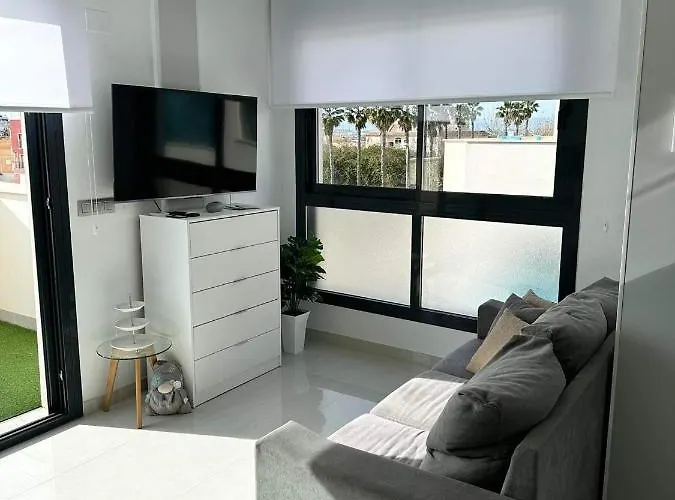 Francisco Casanovas *