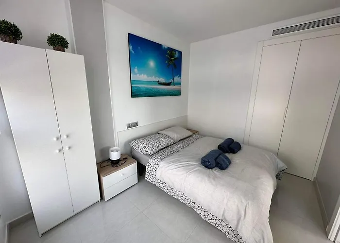 Francisco Casanovas *