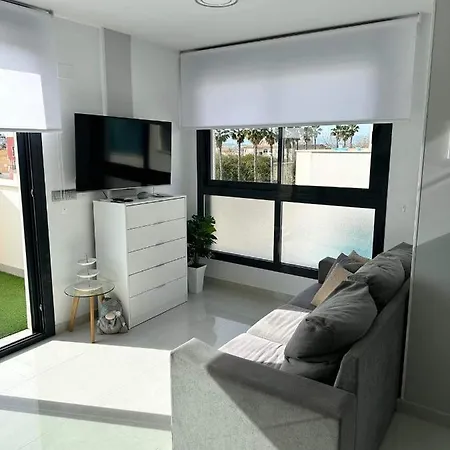 Francisco Casanovas *